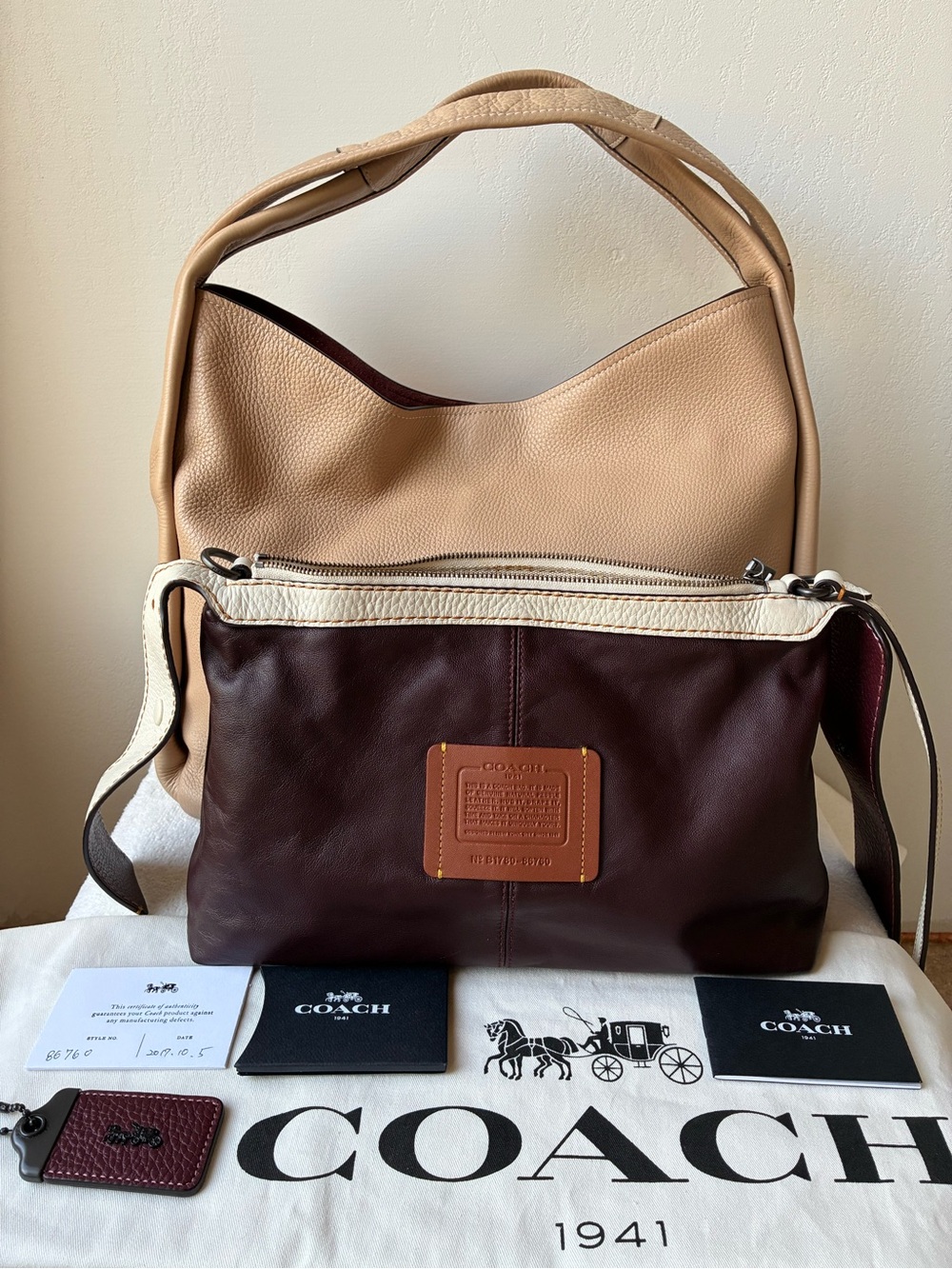 Coach 1941 Bandit Hobo 39 in Beechwood 86760